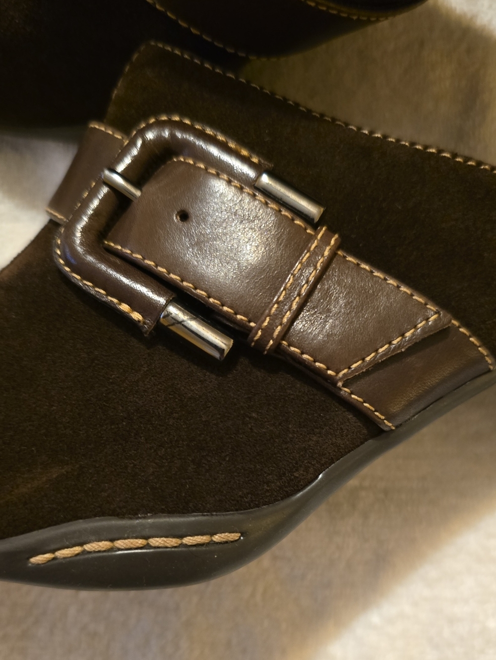 Aerosoles Vintage Brown Suede Buckle Mule Wedge Heels NWOB Size 9.5 - Picture 7 of 13